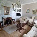 度假居 Home-sleeps 6 -private Garden