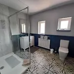 Home-sleeps 6 -private Garden 度假居 阿比菲尔