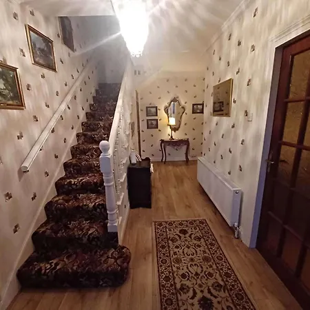 Casa de Férias Home-sleeps 6 -private Garden *