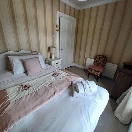 Home-sleeps 6 -private Garden Дом отдыха Аббифил