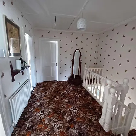 펜션 Home-sleeps 6 -private Garden 아베이피어