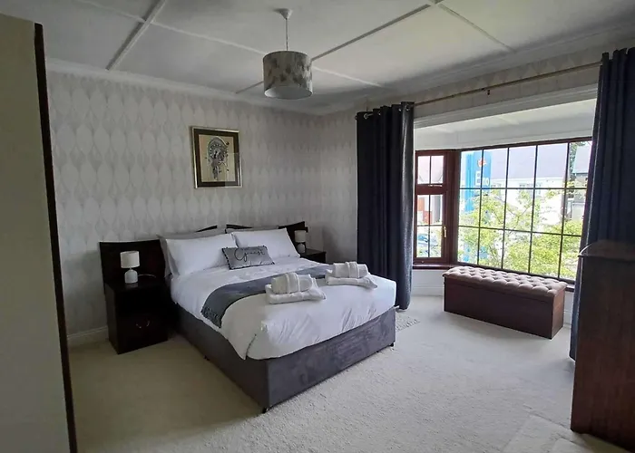 Nyaraló Home-sleeps 6 -private Garden Abbeyfeale