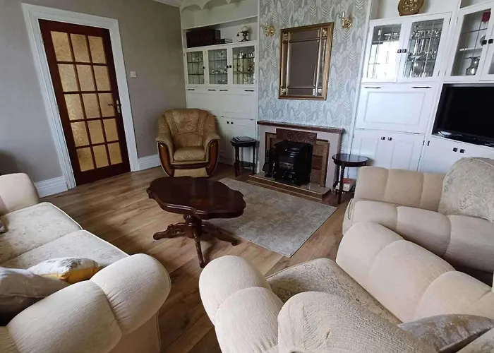 Home-sleeps 6 -private Garden Casa vacanze Abbeyfeale